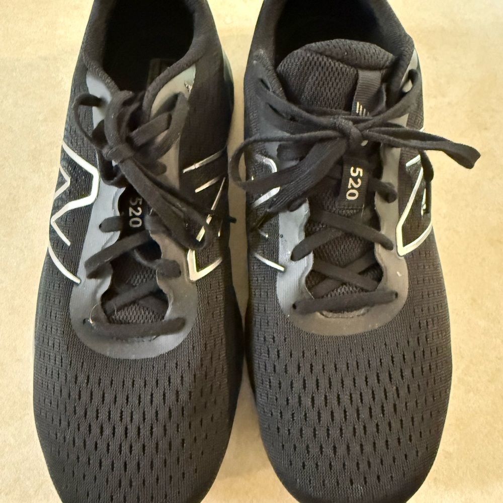 New Balance Men's Black Athletic Shoes